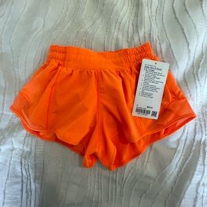 Lululemon Hotty Hots 2.5, Size 2, Highlight Orange